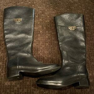 Women’s knee-high boots